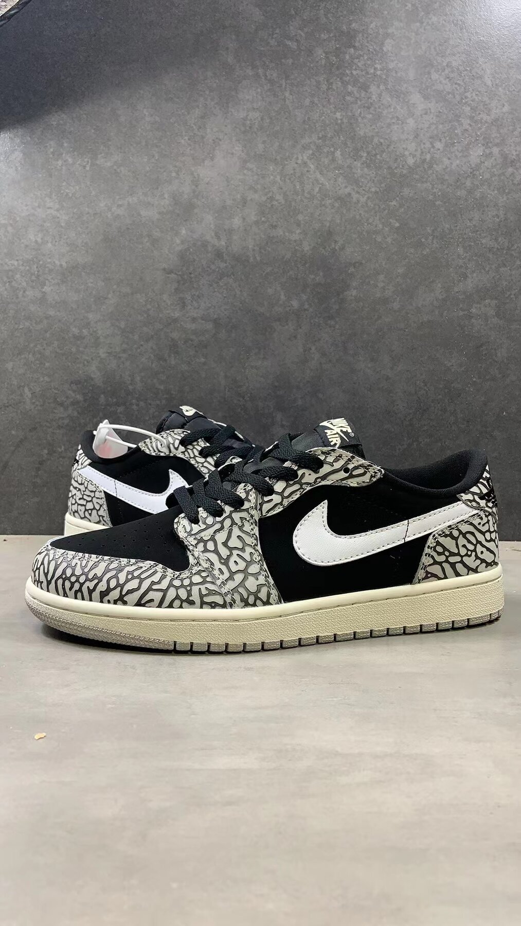 AJ1 Retro Low OG Black Cement - Image 7