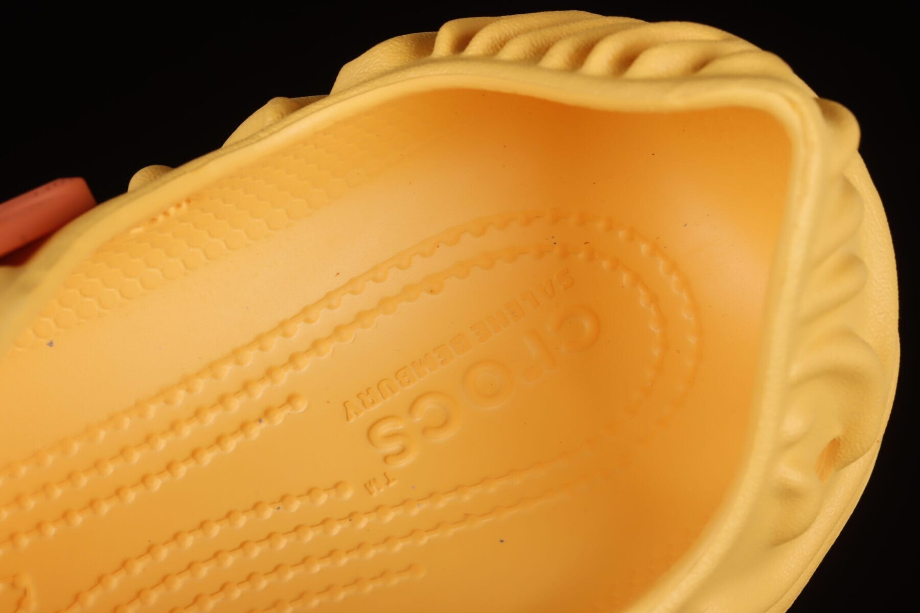 Salehe Bembury x Crocs Pollex Clog Yellow - Image 10