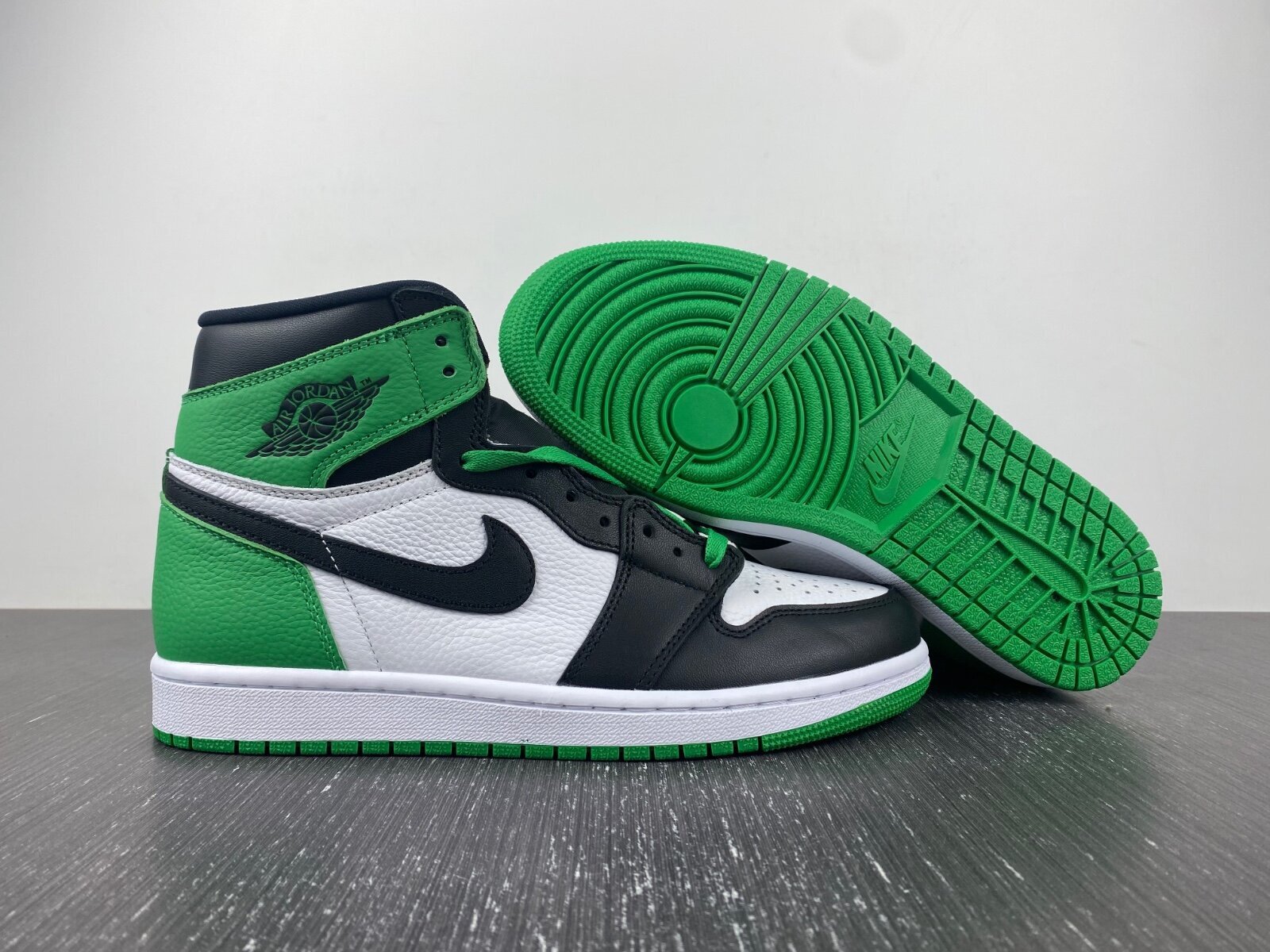 AJ1 High "Lucky Green" - Image 12