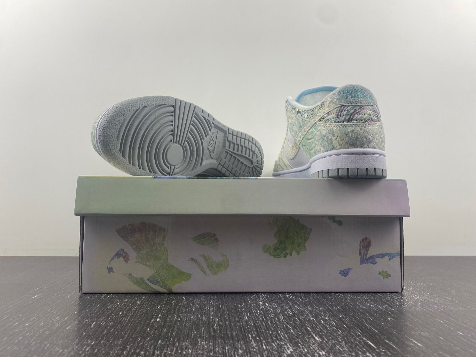 Dunk Low Steam Puppet - Image 4