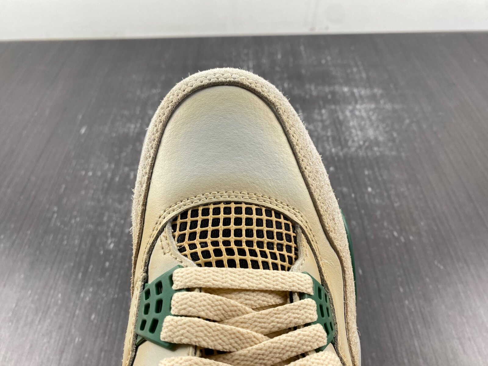 AJ4 Venusuar - Image 10