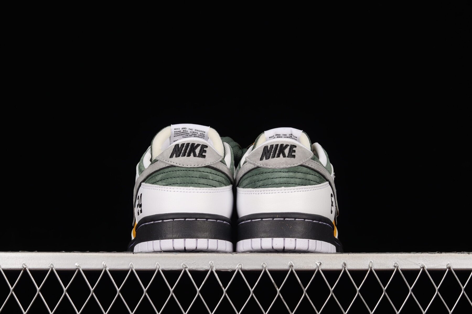 SB Dunk Low Kobe White Yellow Green Black - Image 7