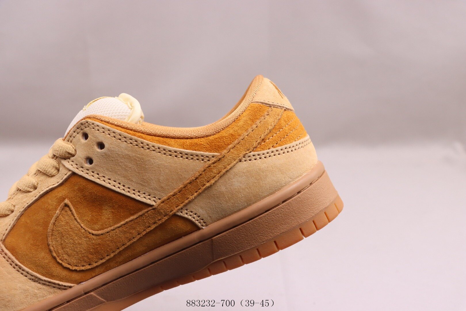SB Dunk Low Pro Wheat Mocha - Image 2