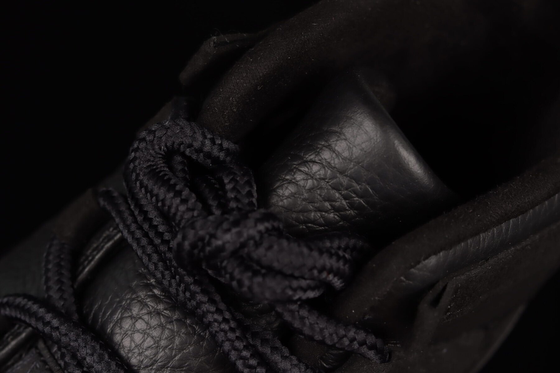 AJ11 Retro 72-10, Black/Gym Red-White-Anthracite - Image 4