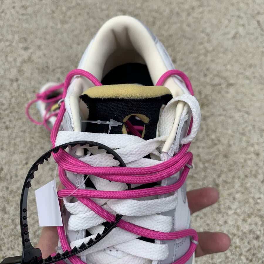 Off White Dunk Low Lot 30 - Image 5