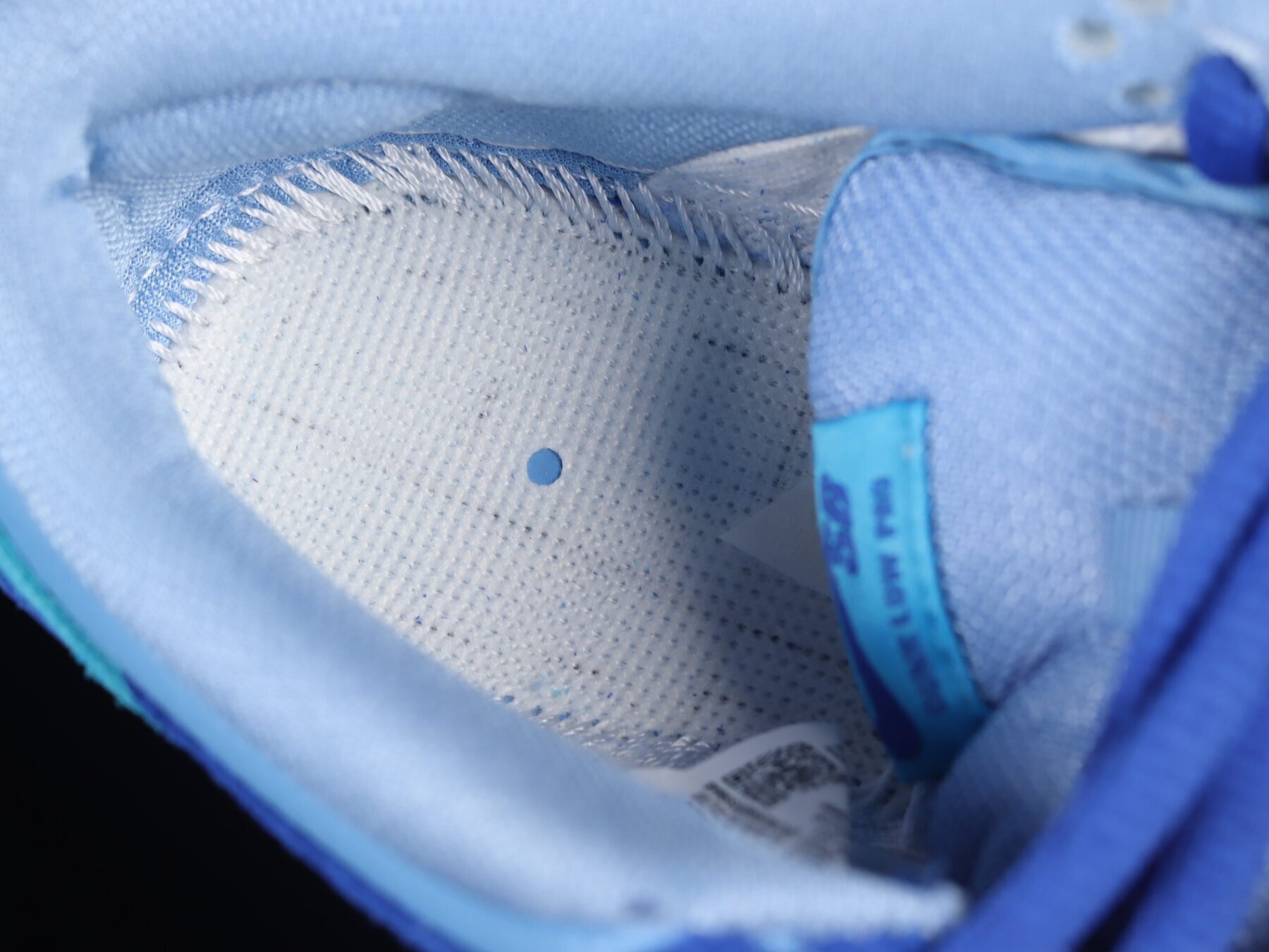 SB Dunk Low Blue Raspberry - Image 7