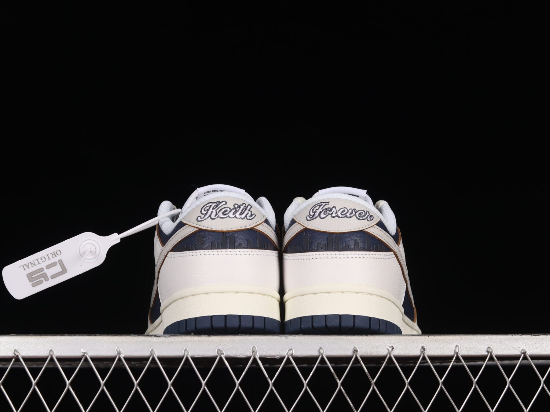 HUF x SB Dunk Low “New York City” - Image 3