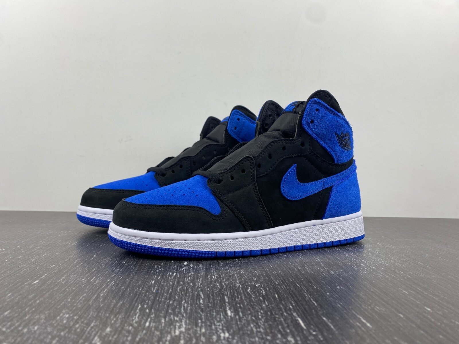 AJ1 High OG Royal Reimagined - Image 3