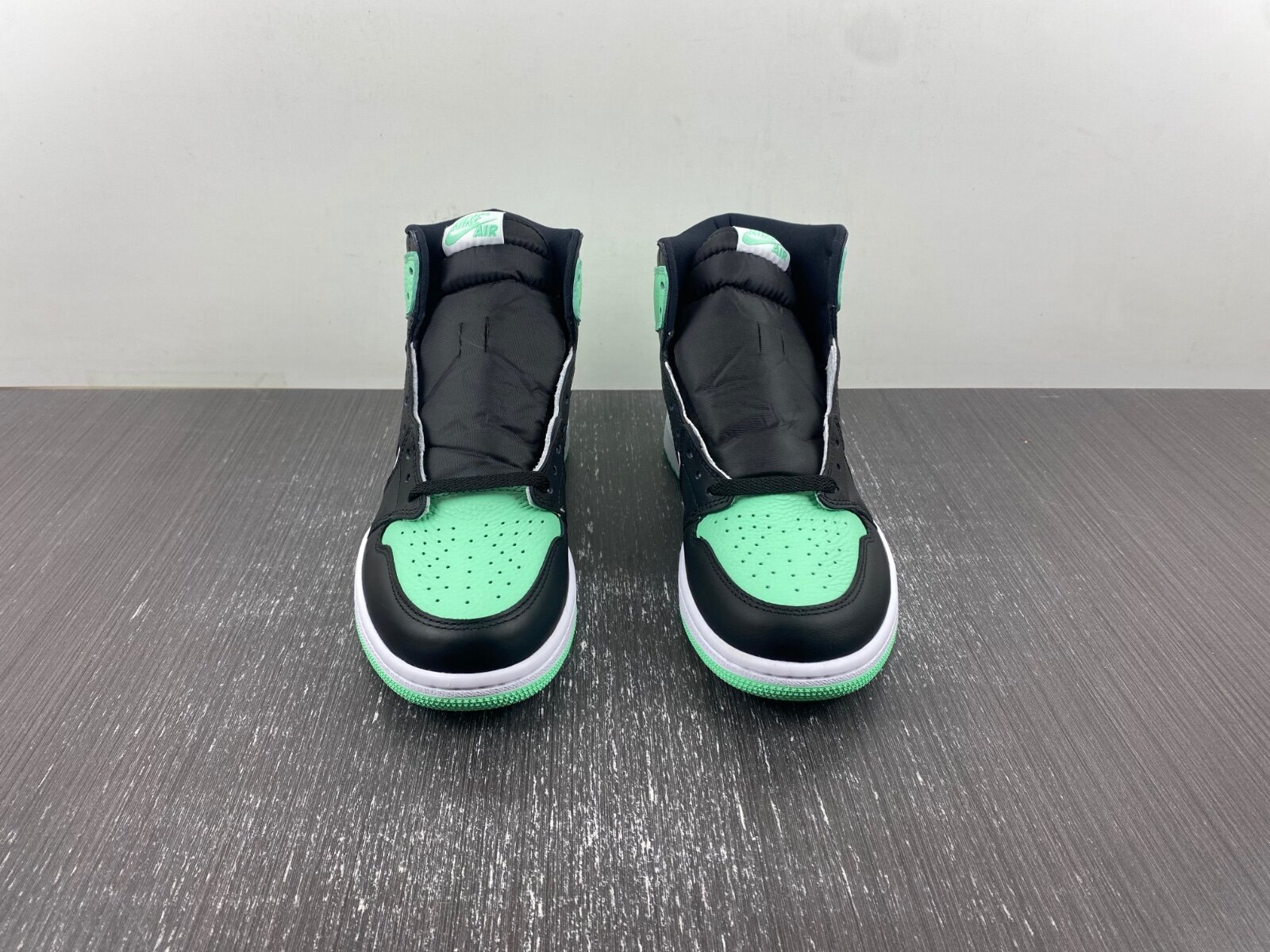 AJ1 High Green Glow - Image 11