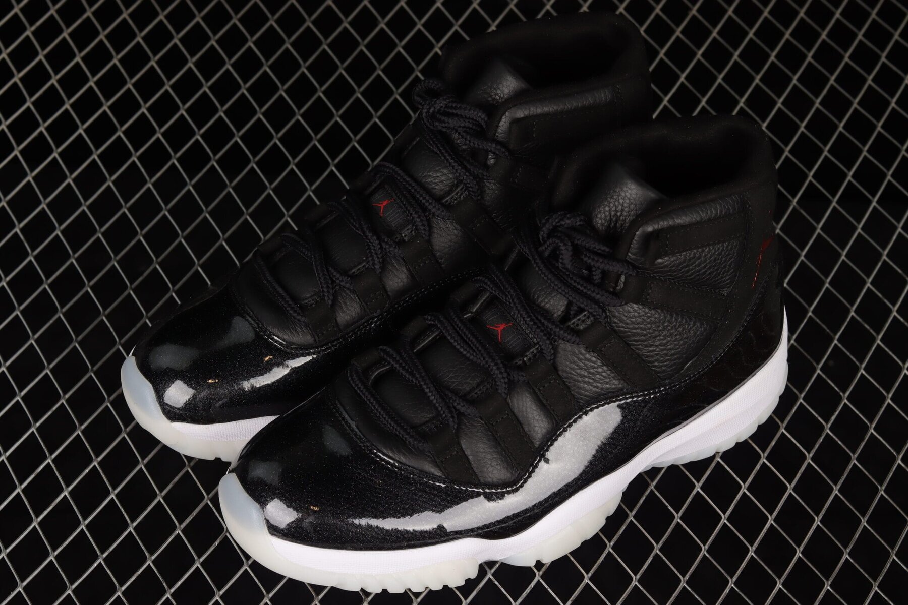 AJ11 Retro 72-10, Black/Gym Red-White-Anthracite - Image 6