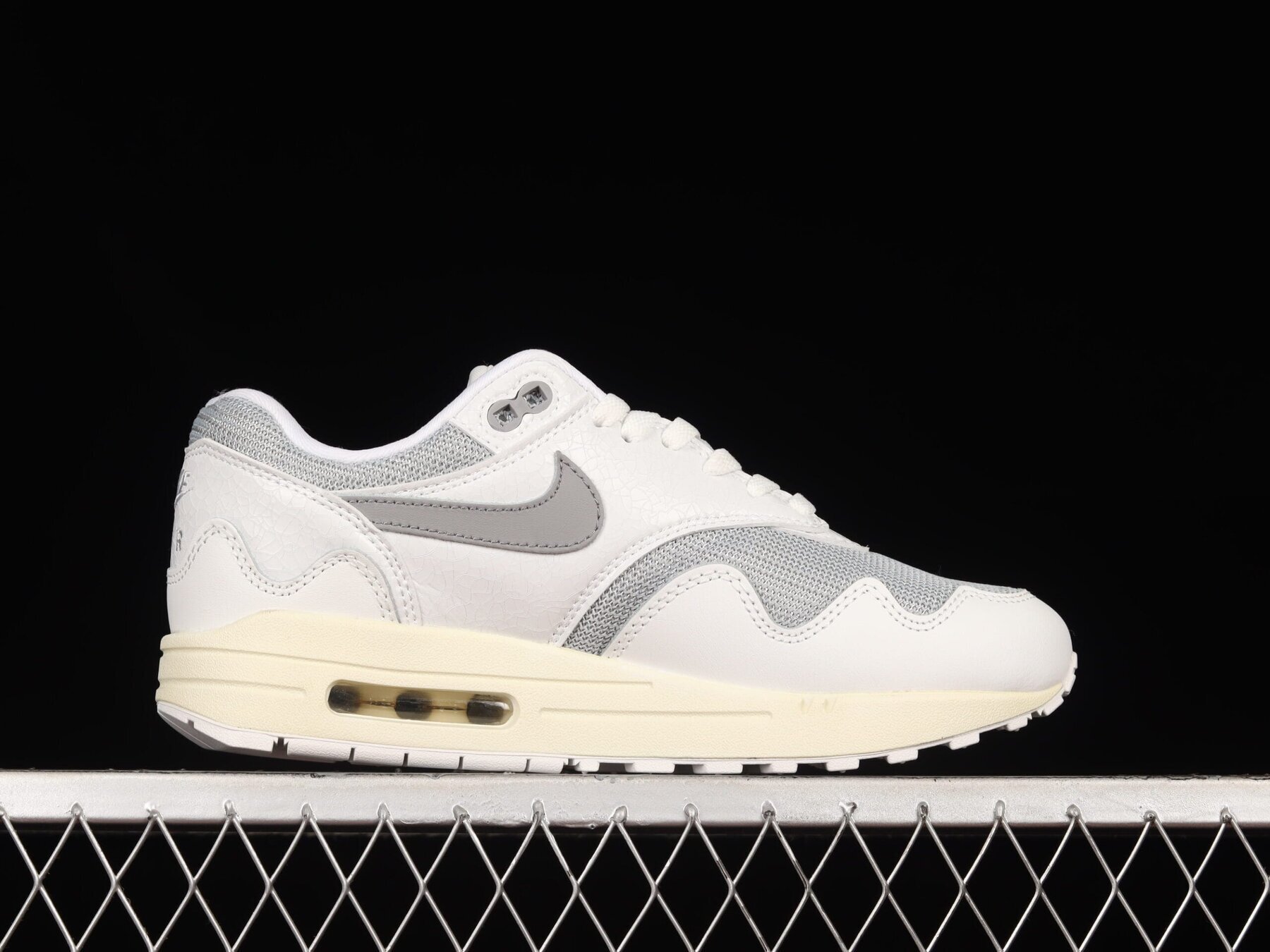 Air Max 1 Patta Waves White - Image 10