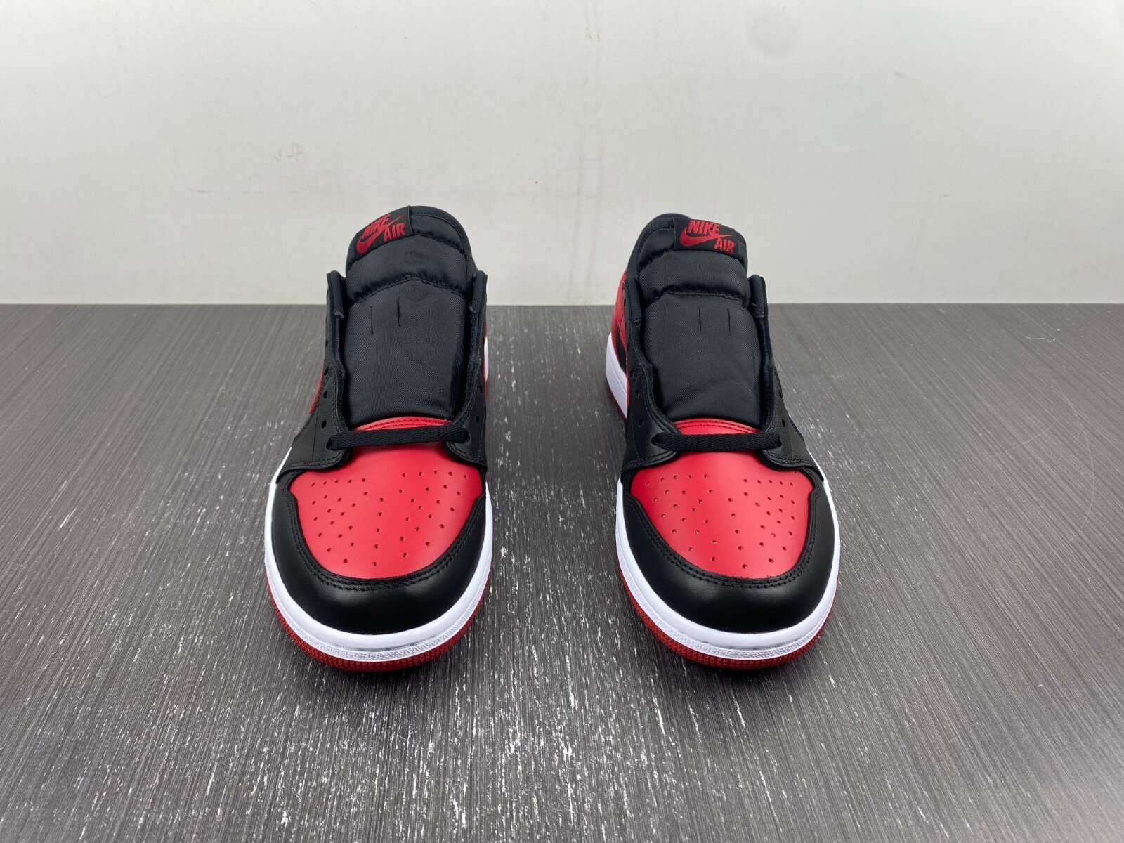 AJ1 Retro Low OG 'Bred' - Image 4
