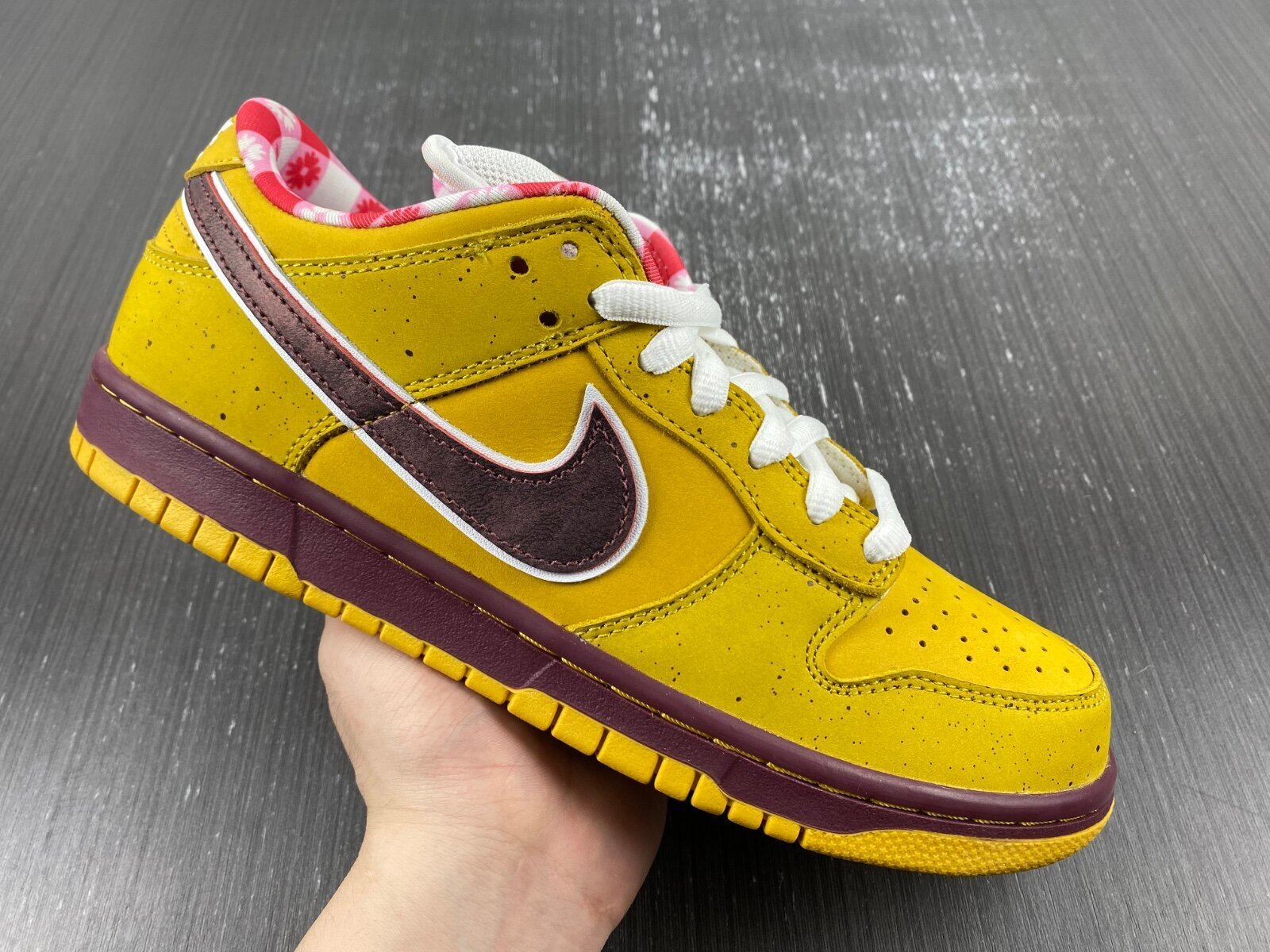CNCPTS x SB Dunk Low Yellow Lobster - Image 4