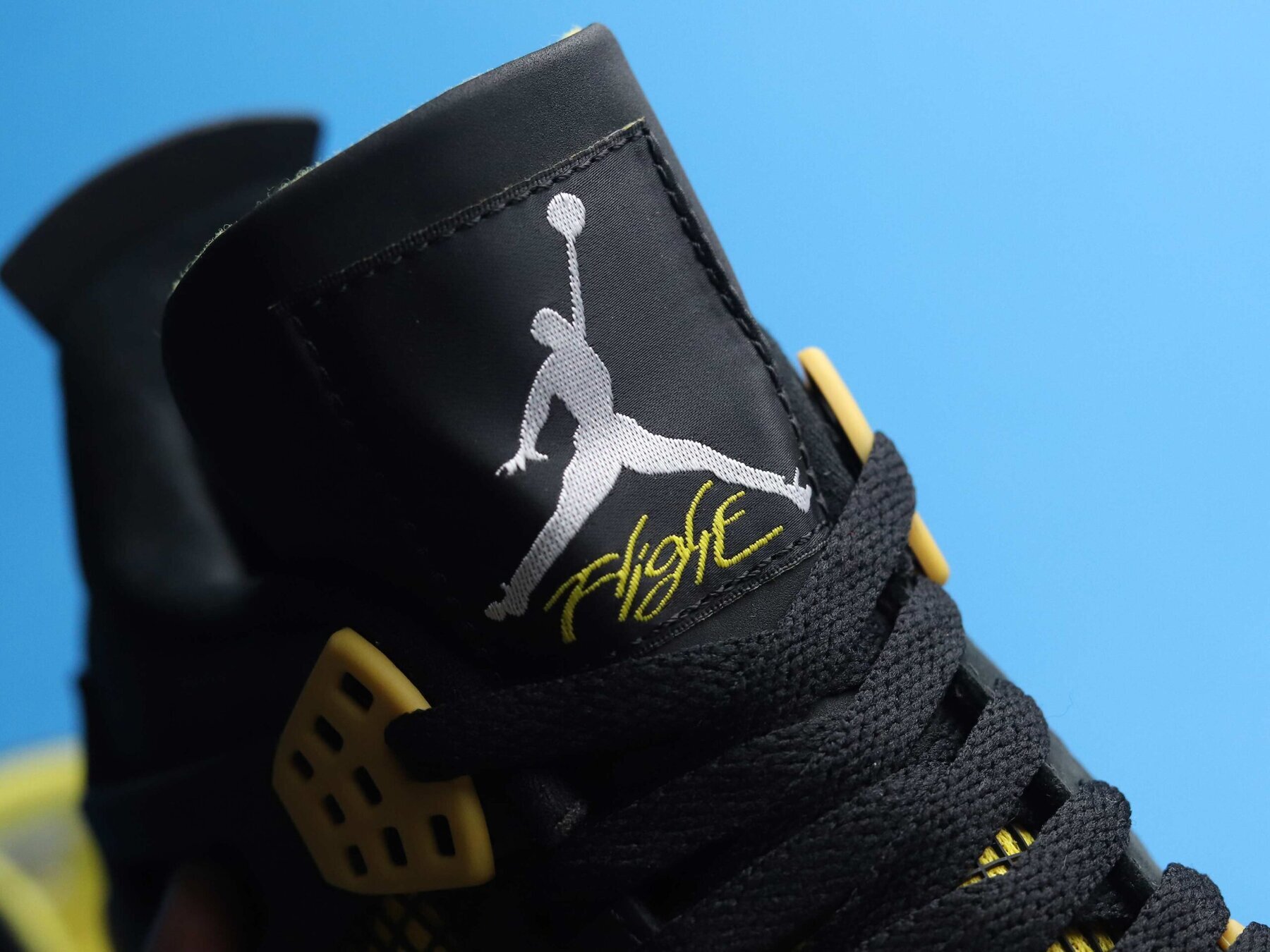 AJ4 Retro Thunder Yellow - Image 4