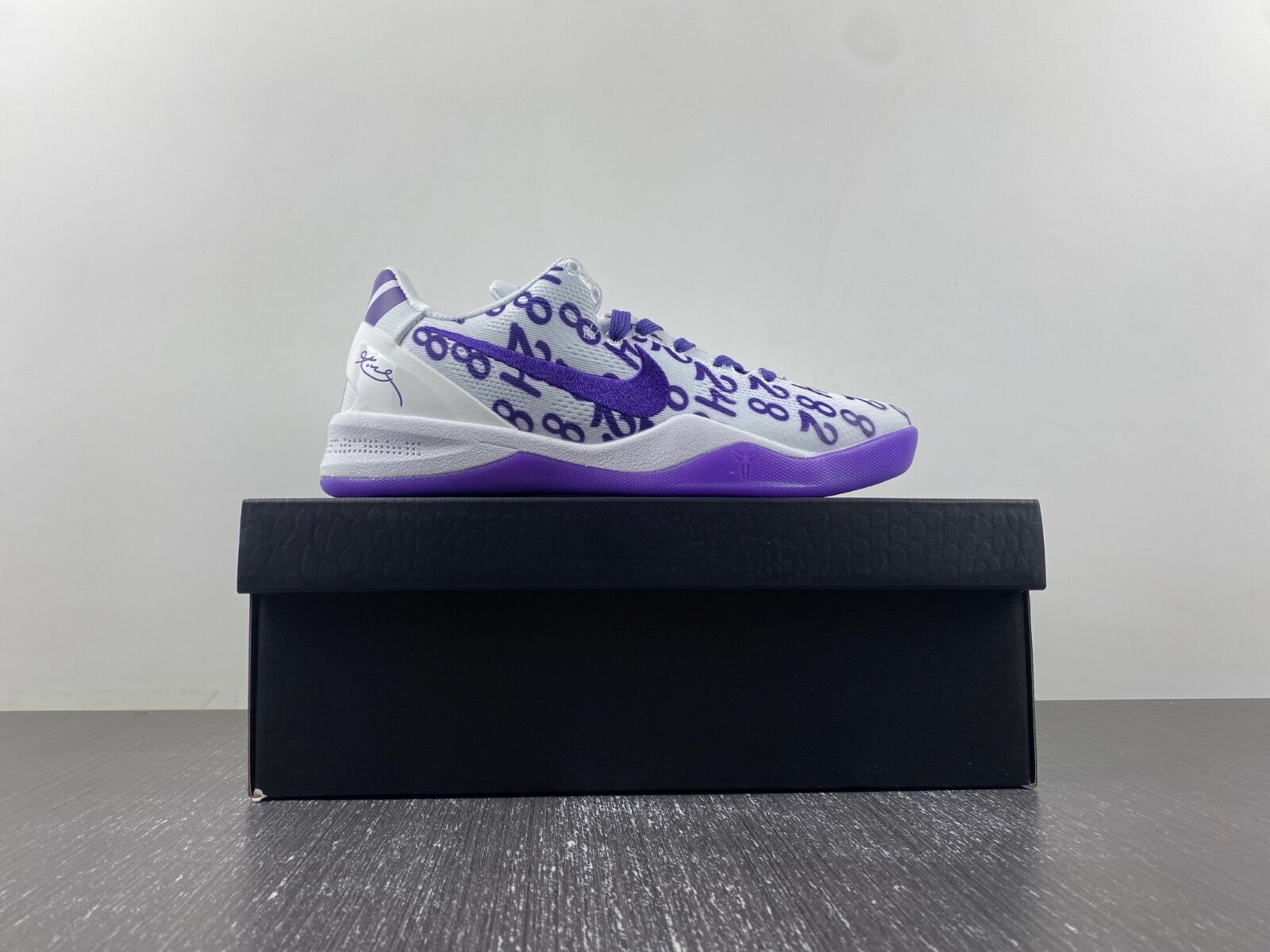 Kobe 8 Protro White Court Purple - Image 7