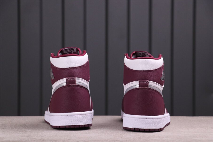 AJ1 Retro High OG Bordeaux - Image 4
