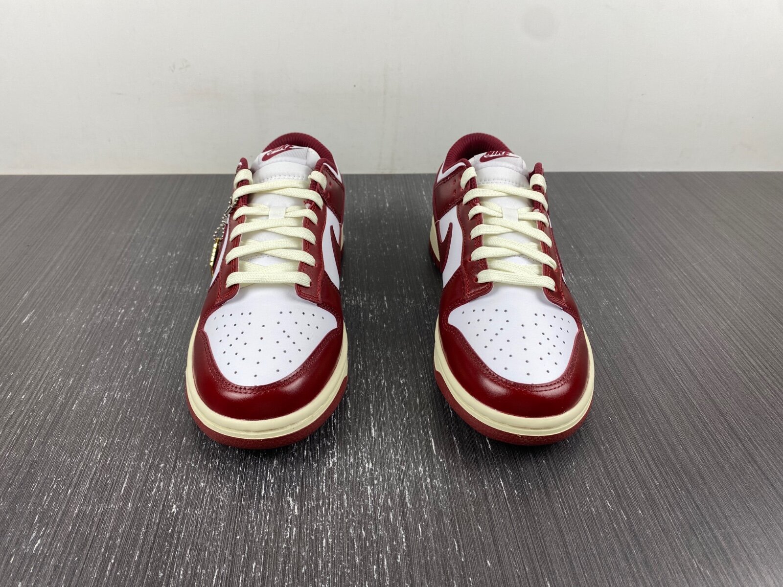 Dunk Low PRM Vintage Team Red - Image 6