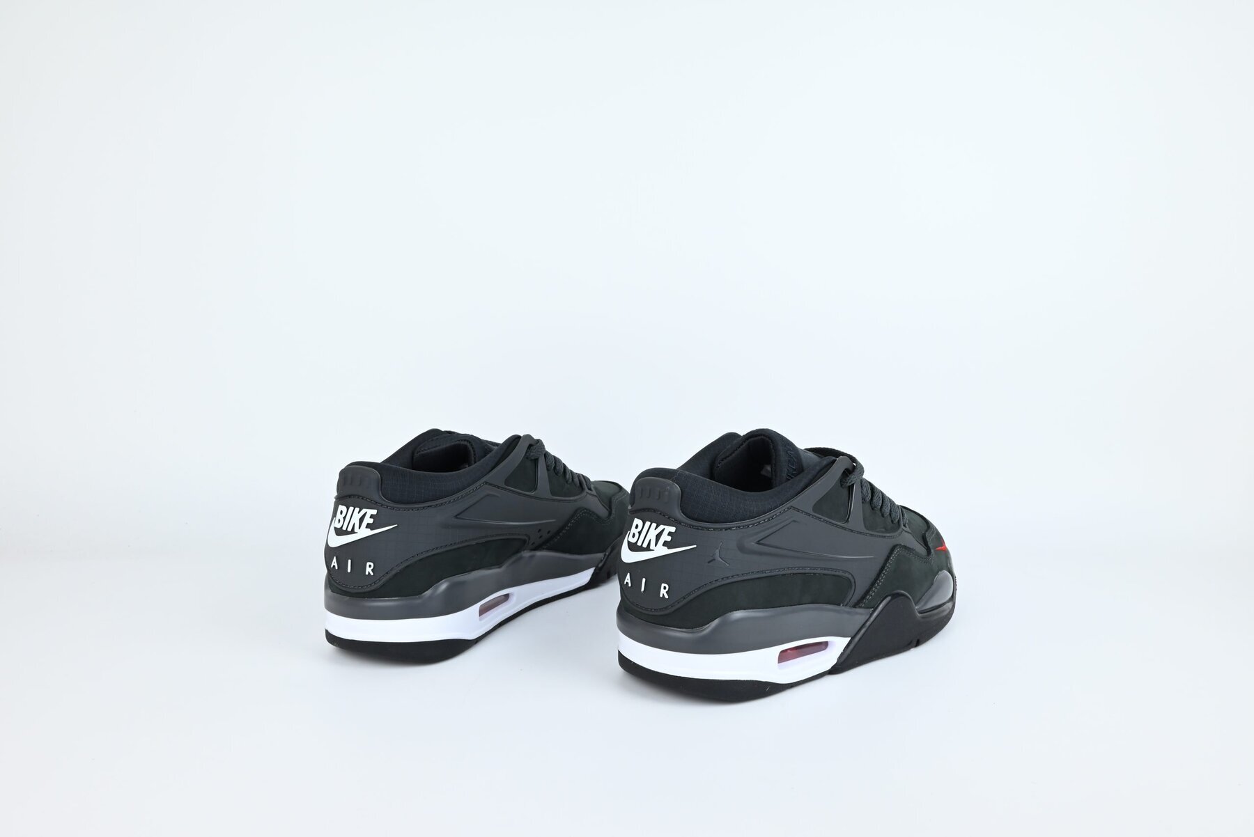 AJ4 RM SP Nigel Sylvester Driveway Grey - Image 4