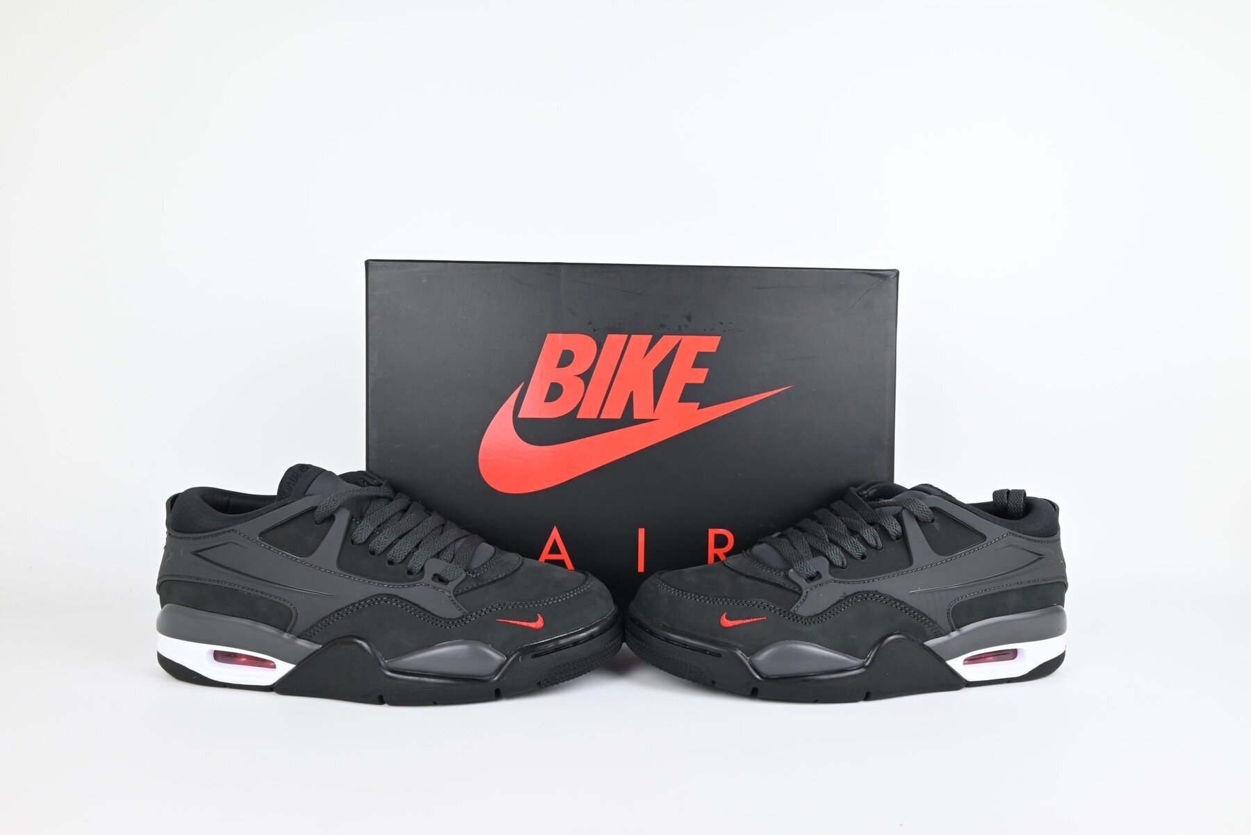 AJ4 RM SP Nigel Sylvester Driveway Grey - Image 5