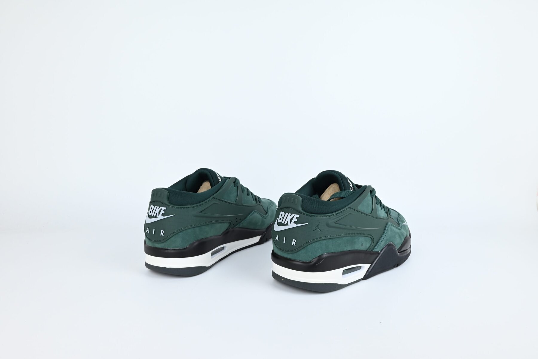 AJ4 RM SP Nigel Sylvester Grandma's Driveway - Image 7