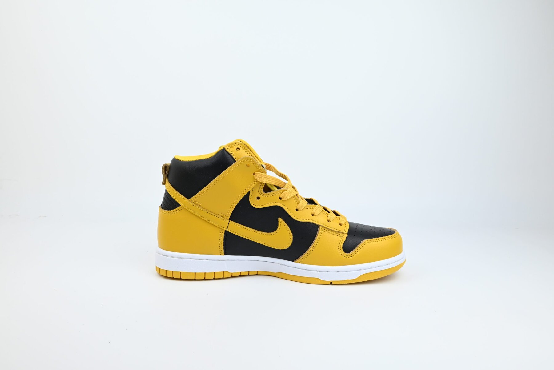 Nike Dunk High Wu-Tang