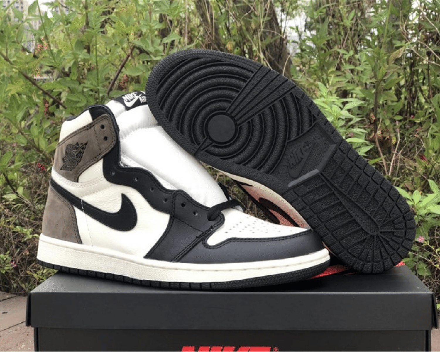 AJ1 Retro High Dark Mocha - Image 5