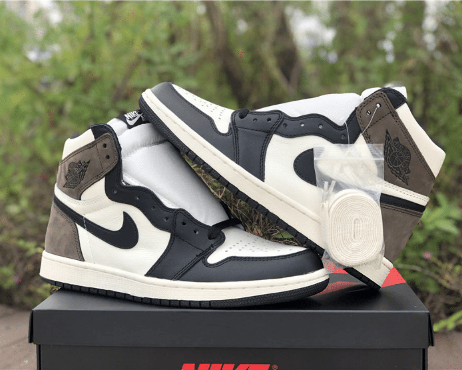 AJ1 Retro High Dark Mocha - Image 6
