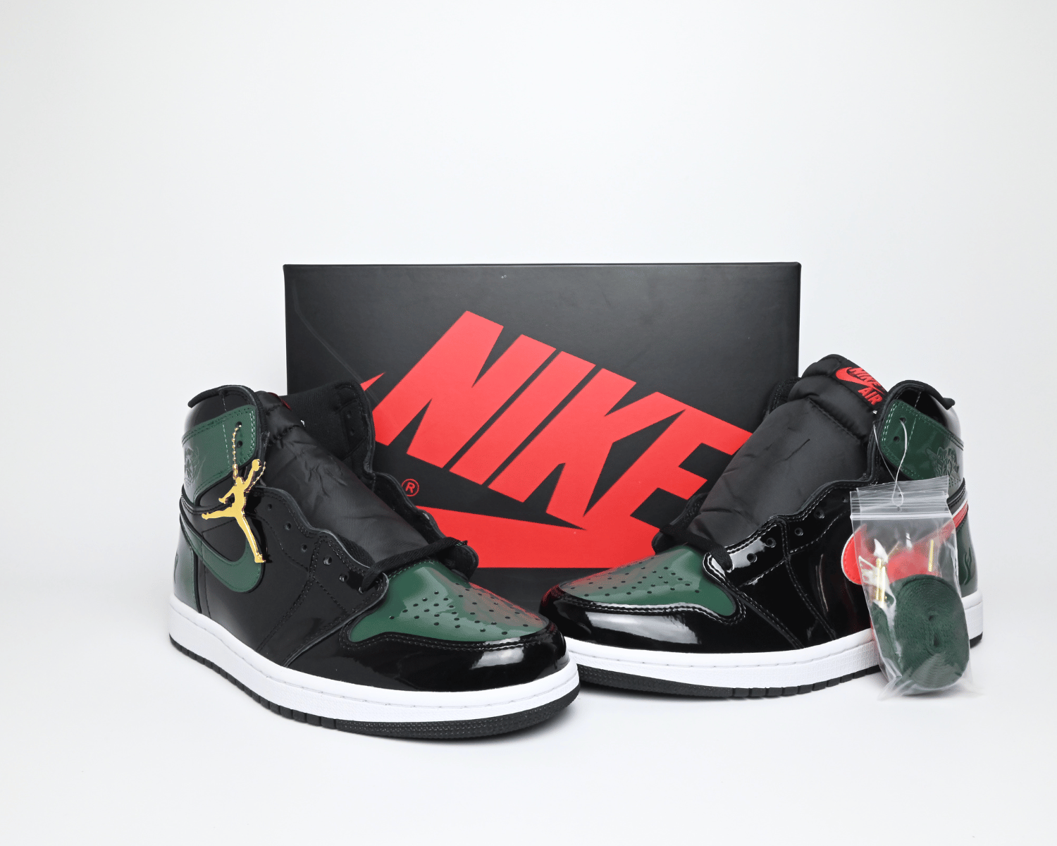 AJ1 Retro High SoleFly Art Basel Friends and Family - Image 6