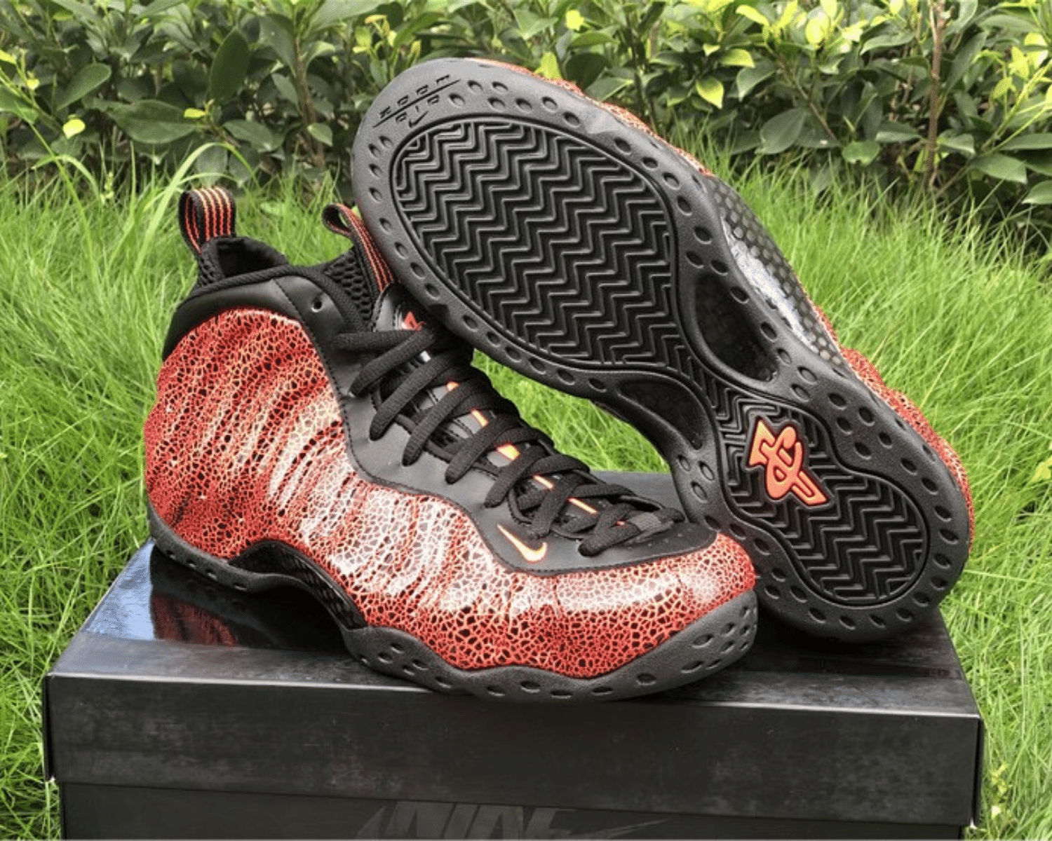 Air Foamposite Cracked Lava - Image 6