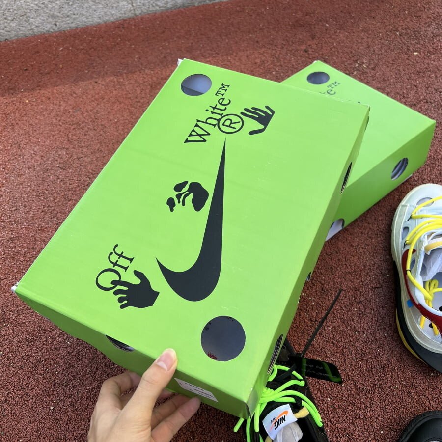 Blazer Low 77 Off-White Electro Green - Image 17