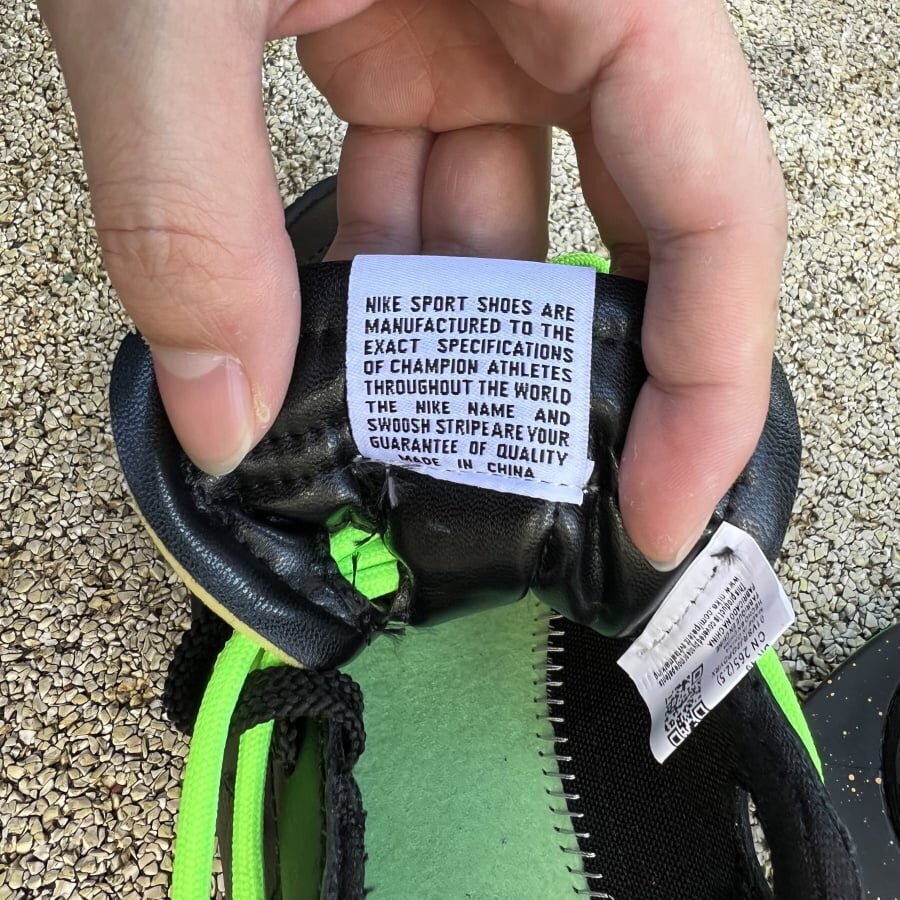 Blazer Low 77 Off-White Electro Green - Image 9