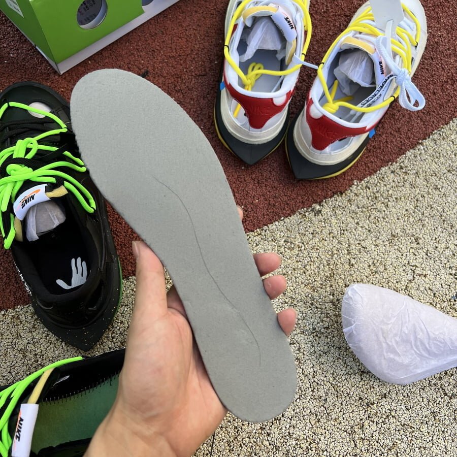 Blazer Low 77 Off-White Electro Green - Image 11