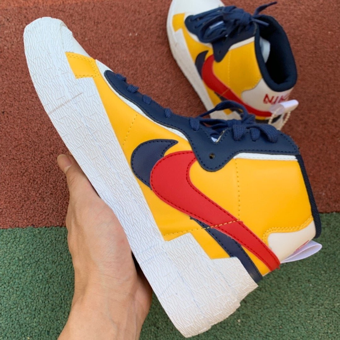 Blazer Mid Sacai White Yellow - Image 3