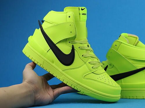 Dunk High AMBUSH Flash Lime - Image 3