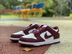 Dunk Low Bordeaux - Image 9