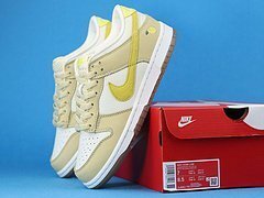 Dunk Low Lemon Drop - Image 10