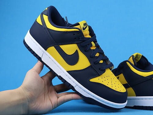 Dunk Low Michigan (2021) - Image 3