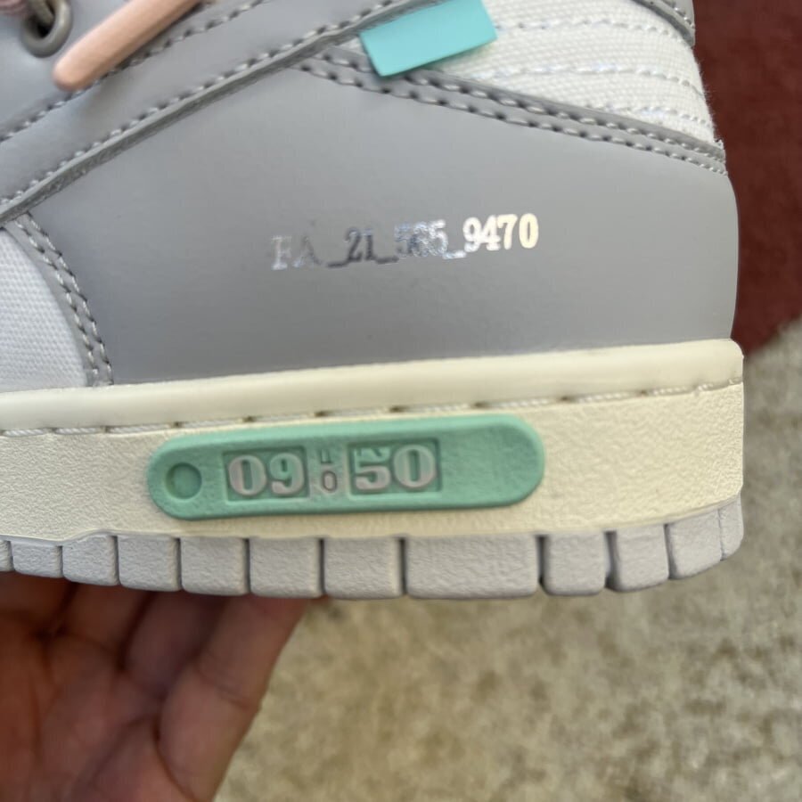 Dunk Low Off-White Lot 9 - Image 4