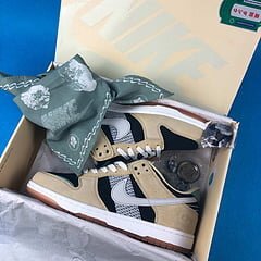 Dunk Low Rooted in Peace - Image 12