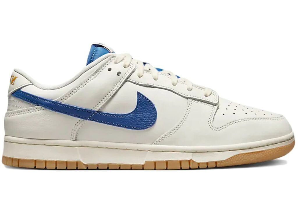 Dunk Low SE Sail Dark Marina Blue