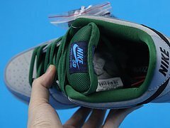 Dunk SB Low Maple Leaf Central Park - Image 10
