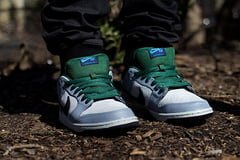 Dunk SB Low Maple Leaf Central Park - Image 3