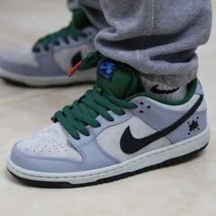 Dunk SB Low Maple Leaf Central Park - Image 4