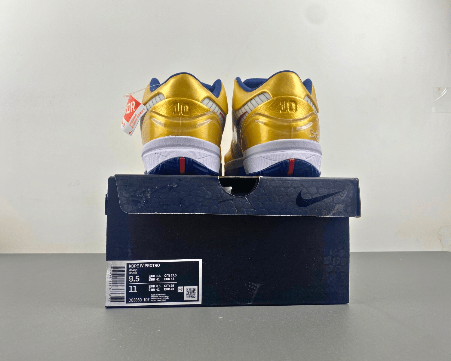 Kobe 4 Protro Gold Medal - Image 5