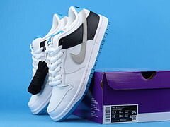 SB Dunk Low Black Laser Blue - Image 6