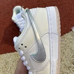 SB Dunk Low Diamond Supply Co White Diamond - Image 16