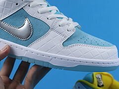 SB Dunk Low FTC Lagoon Pulse - Image 8