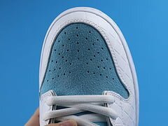SB Dunk Low FTC Lagoon Pulse - Image 9