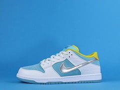 SB Dunk Low FTC Lagoon Pulse - Image 3