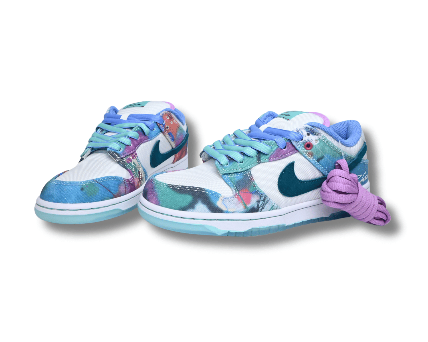 Futura Laboratories x SB Dunk Low Bleached Aqua - Image 4